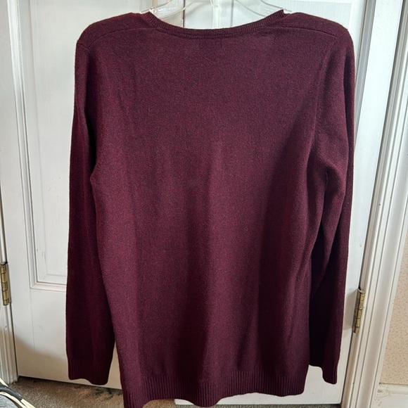 LL Bean women’s sweater Cashmere - Picture 3 of 3